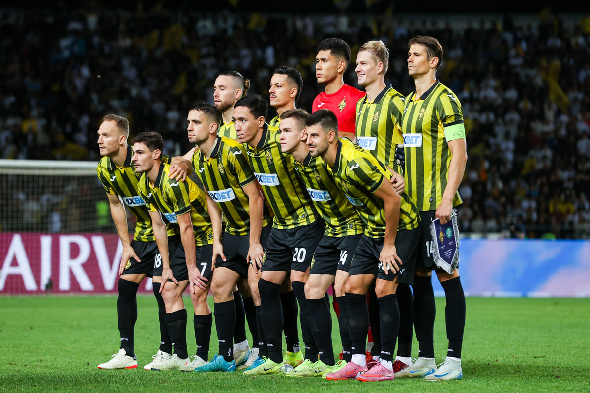 Jogadores do Kairat comemoram confronto com o Real na Champions; veja