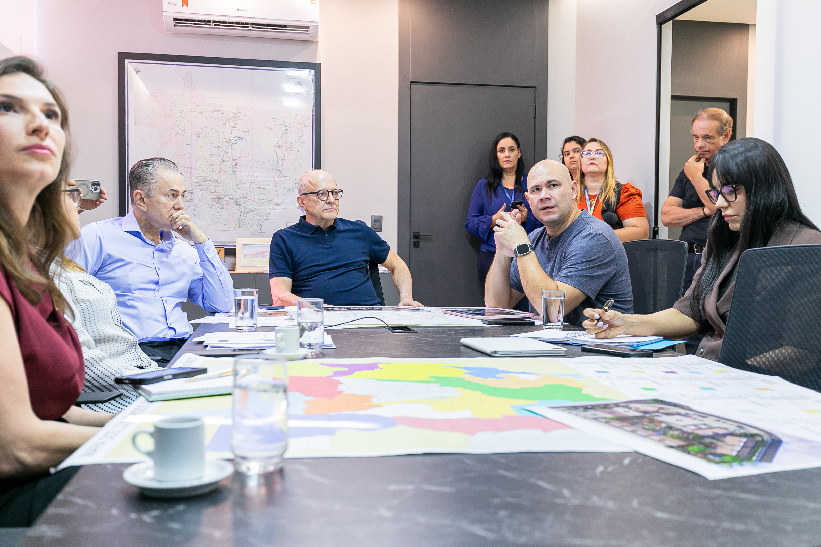 Prefeito apresenta projeto do Instituto de Longa Permanência para Idosos ao Estado e TJMT