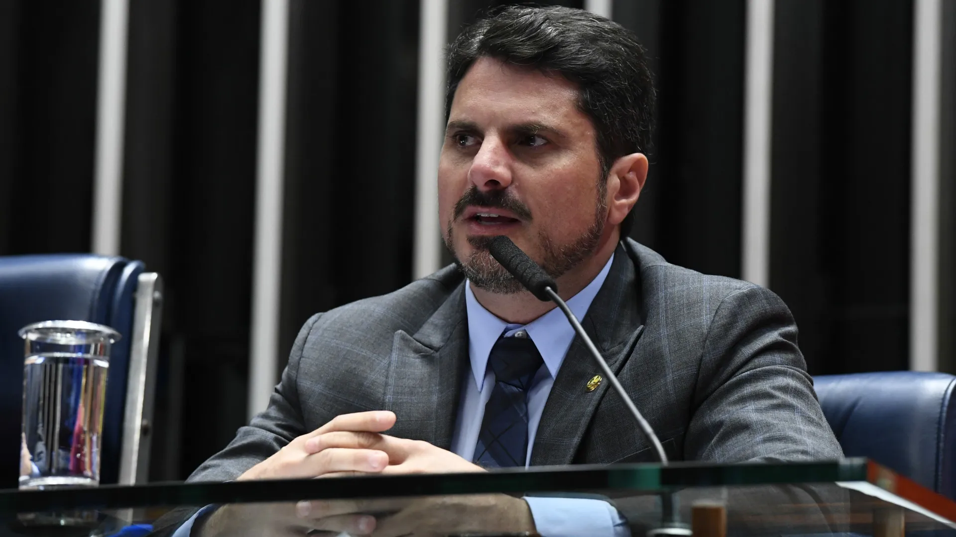 Moraes atende pedido de Alcolumbre e derruba cautelares de Marcos do Val
