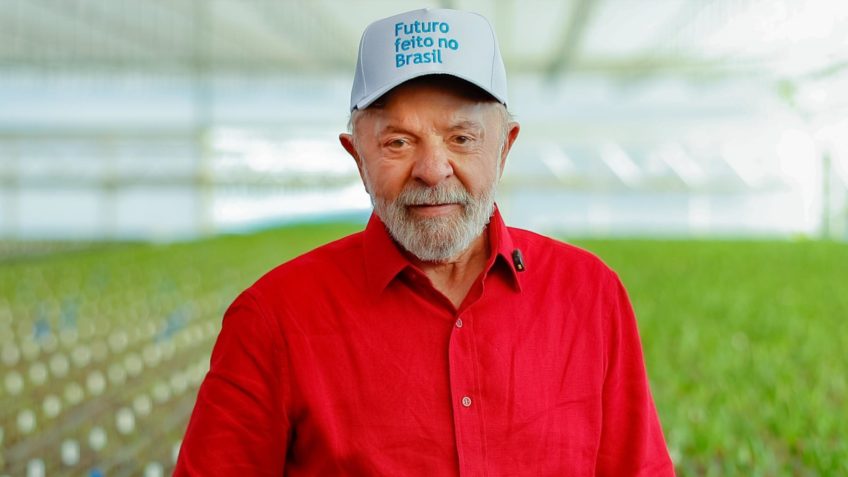Lula diz que não aceita palpites sobre a democracia do Brasil