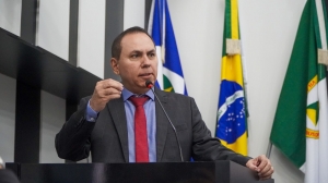 Dilemário Alencar solicita suspensão de multas da CS Mobi