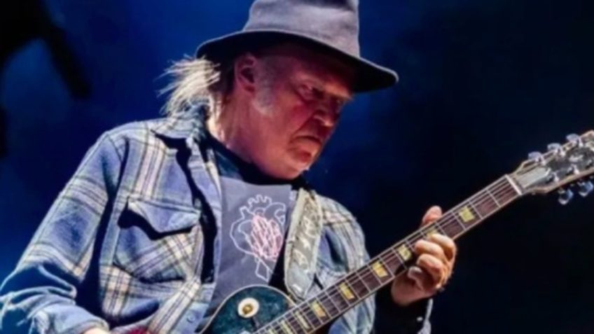 Cantor Neil Young lança música de protesto contra Trump