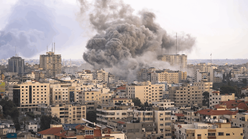 Ataques israelenses deixam 77 mortos na Faixa de Gaza