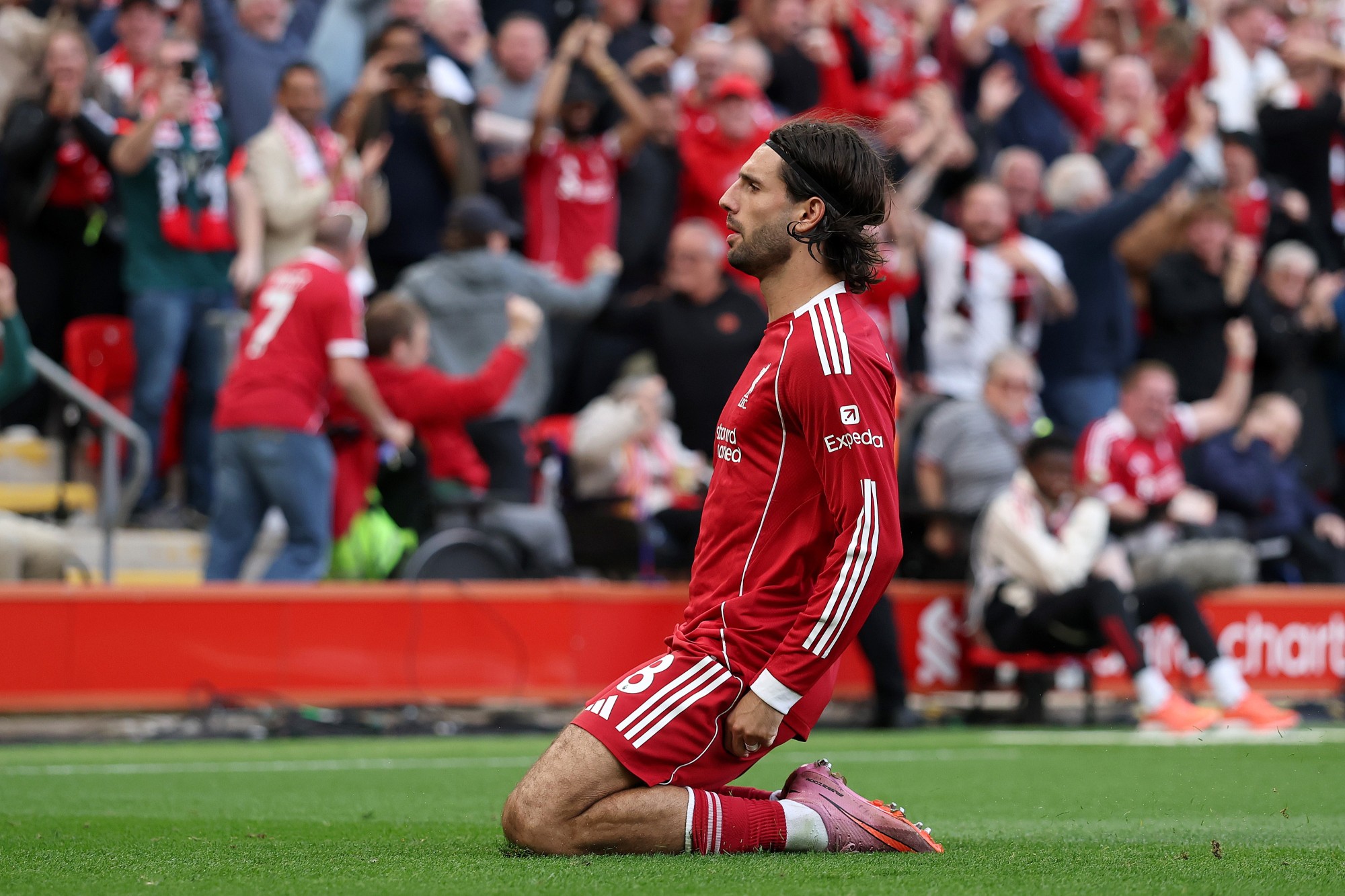 Vídeo: com golaço, Liverpool derrota Arsenal pela Premier League