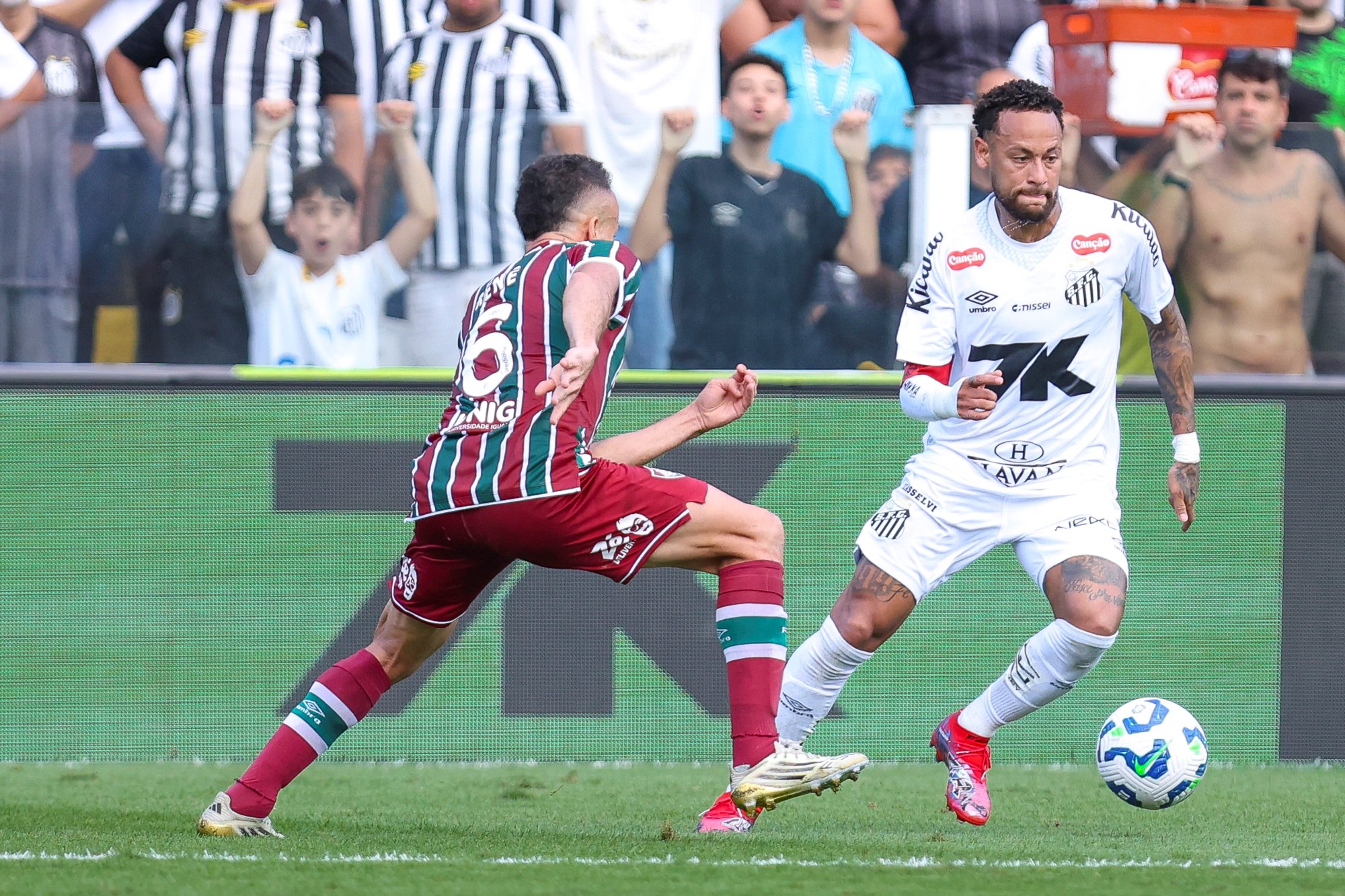Com Neymar em campo, Santos empata sem gols com o Fluminense na Vila