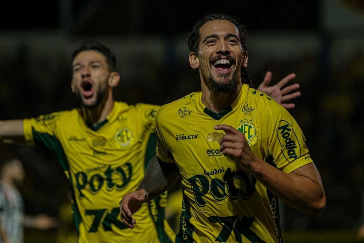 Com gol relâmpago, Mirassol goleia Bahia e se mantém no G6