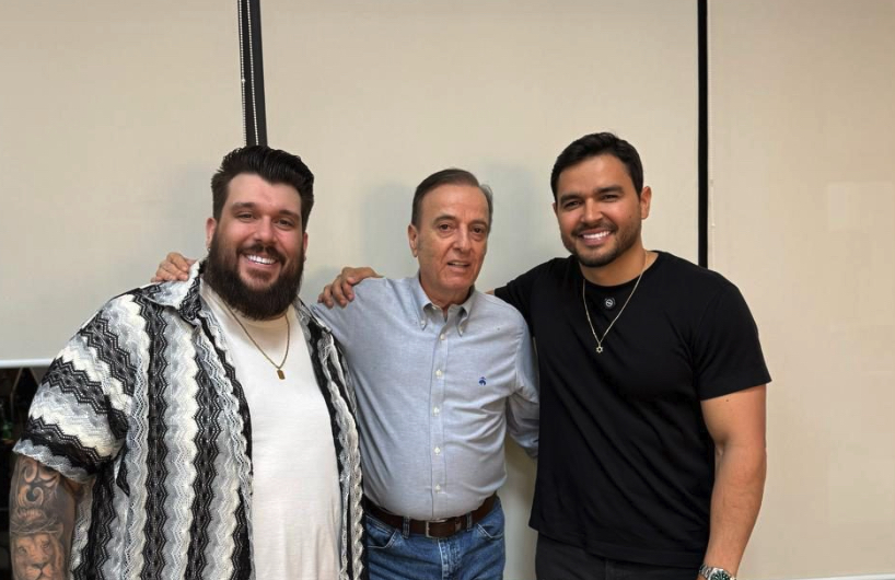 Médico dos artistas, Dr. Bernardo Guimarães reúne pacientes em prol do Hospital do Amor