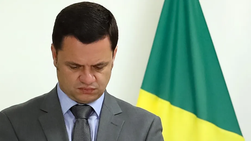 Defesa de Anderson Torres pede para apresentar slides em julgamento