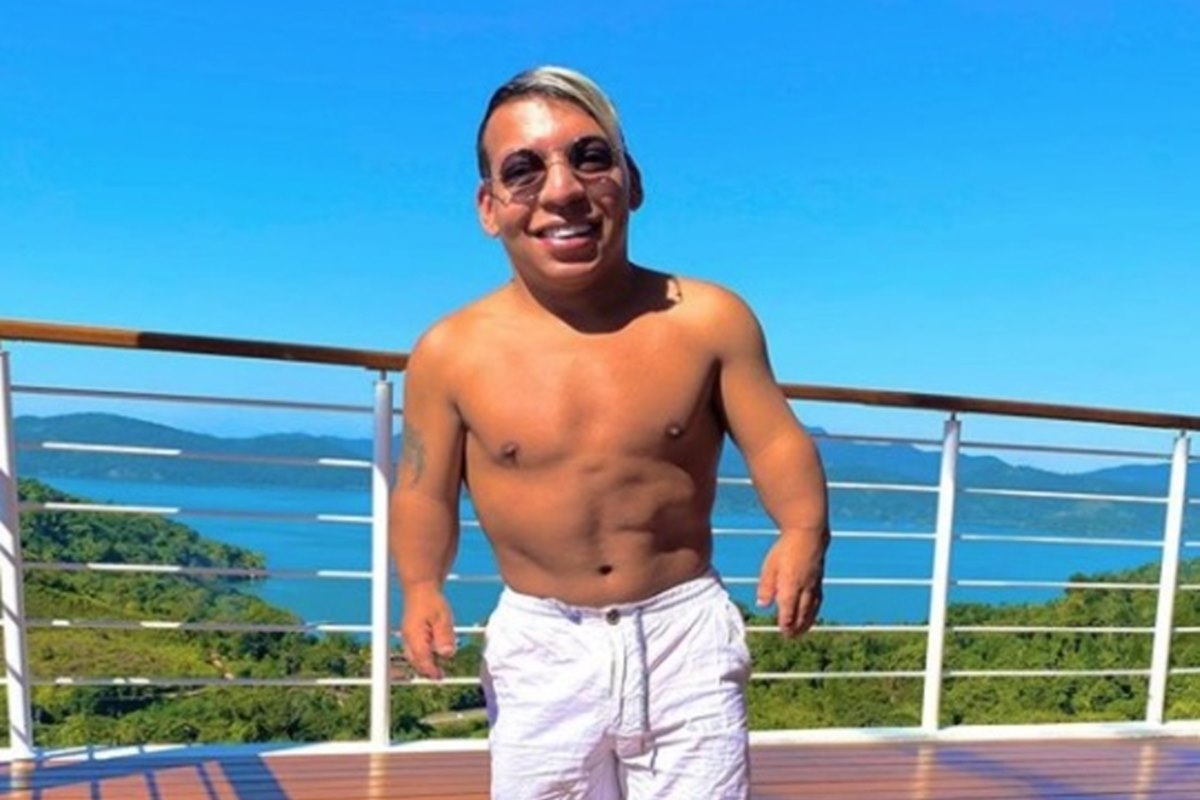 Vídeo: Tokinho denuncia influencer por assédio sexual e discriminação