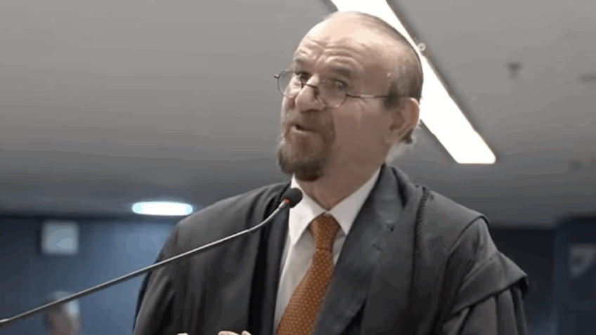 Advogado de Mauro Cid diz que Fux é "atraente" e Dino faz piada
