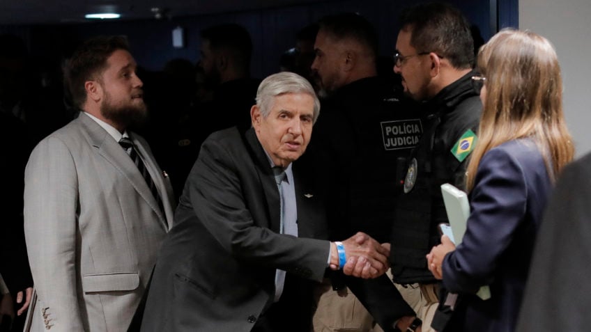 Defesa de Heleno diz que Moraes atuou mais que PGR e fala em cerceamento