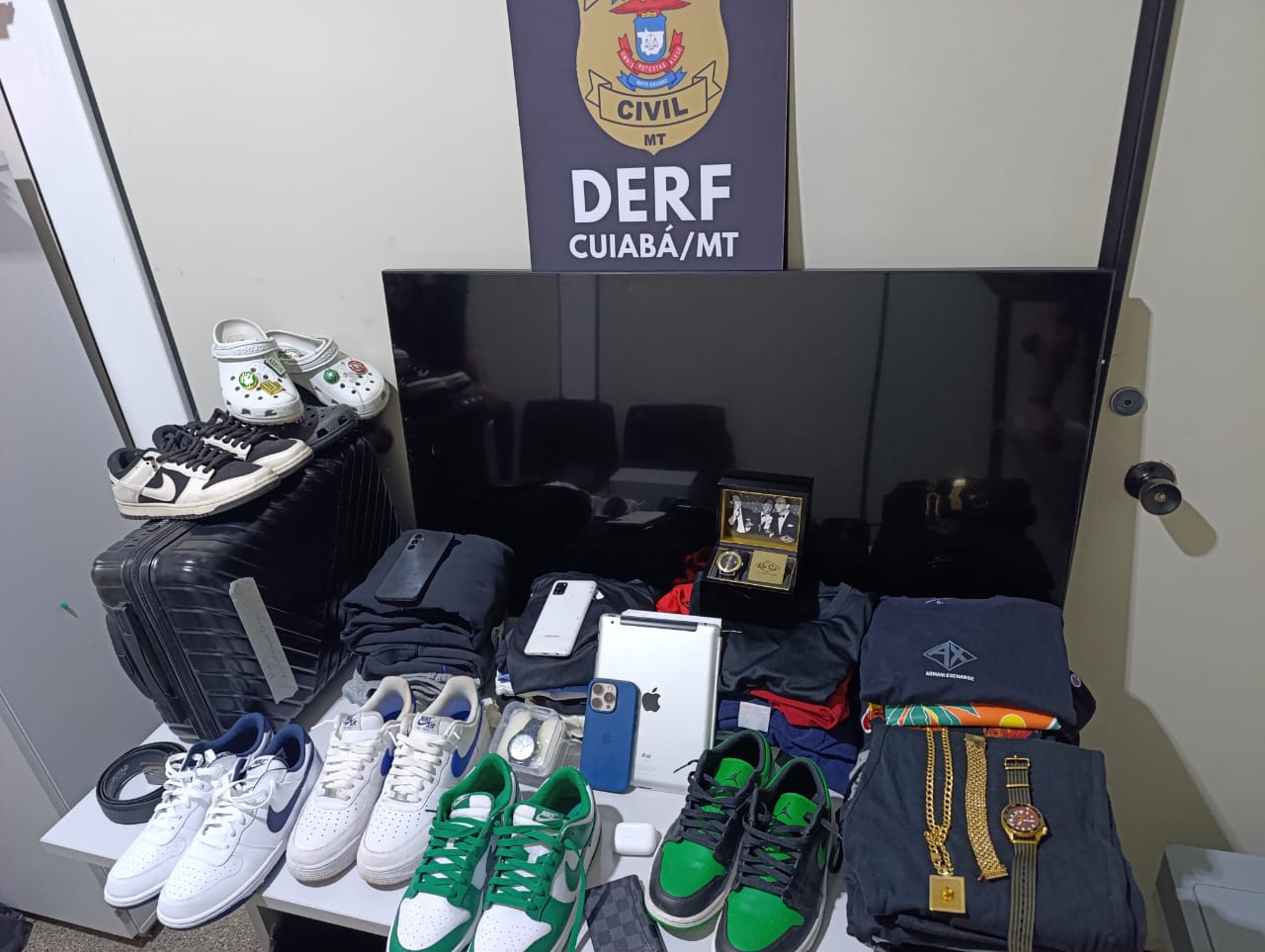 Polícia Civil realiza cumpre 18 mandados de prisão e busca apreensão em Cuiabá e Várzea Grande