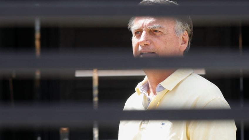 43% das menções ao julgamento no STF são de críticas a Bolsonaro