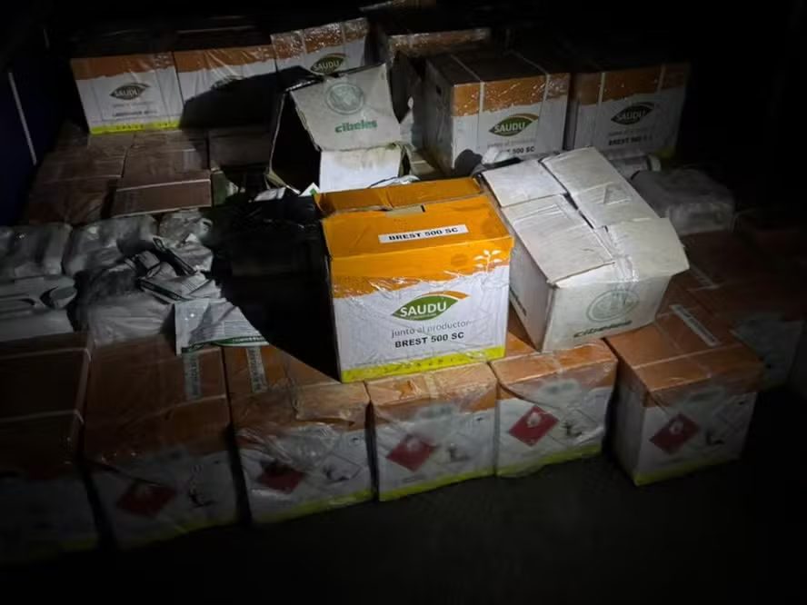Operação flagra transporte clandestino de 1.800 litros de defensivos agrícolas no RS