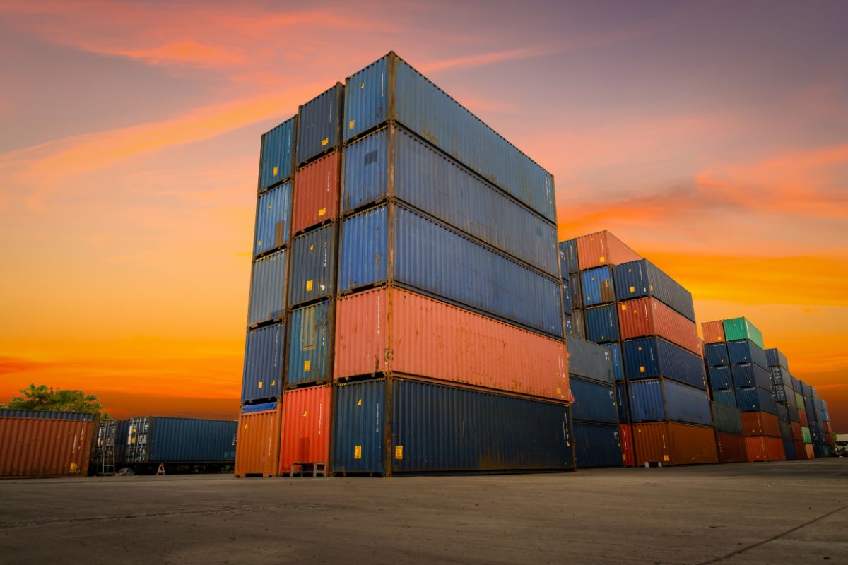 Exportações em agosto caem 18,5% para os EUA e crescem 29,9% para a China