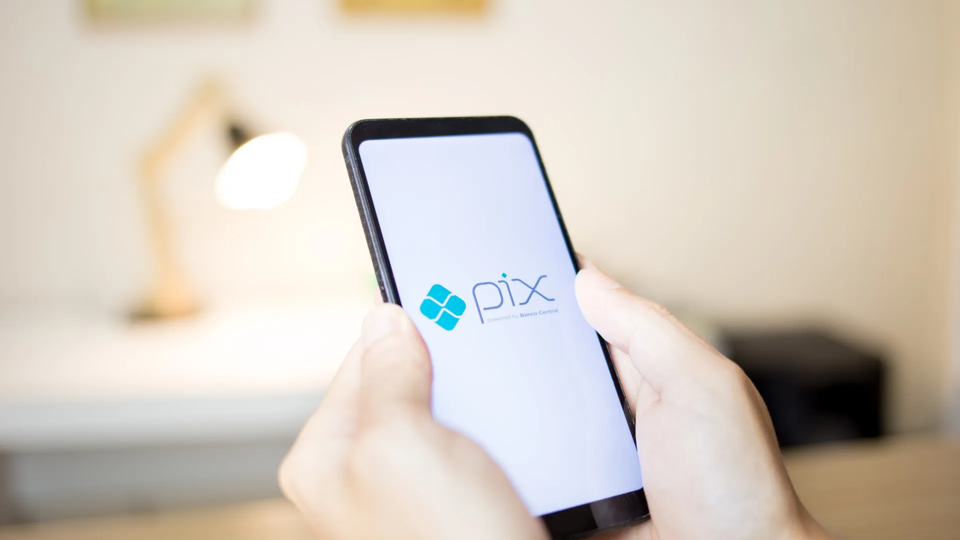 BC limita a R$ 15 mil valor de TED e Pix para instituições que usam empresas de serviços de tecnologia