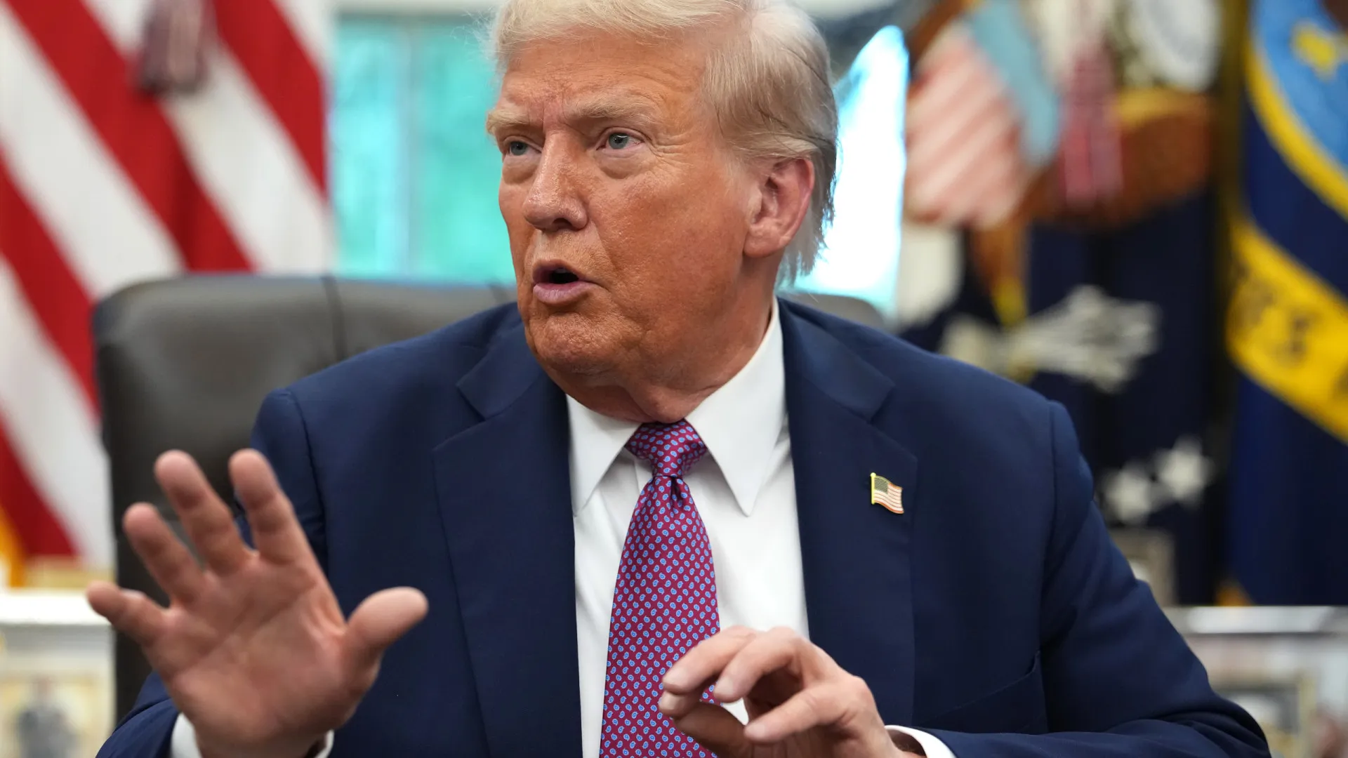 Trump 'declara guerra' e ameaça Chicago com força 'apocalíptica'