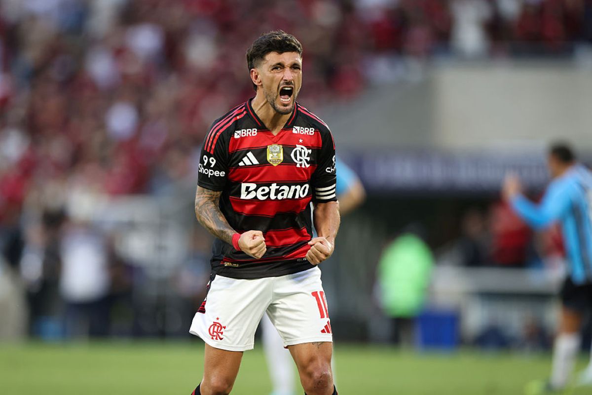 Arrascaeta e Varela são liberados pelo Uruguai e voltam ao Fla. Entenda