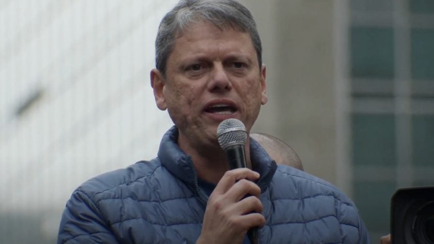 Assista e leia a íntegra do discurso de Tarcísio na av. Paulista