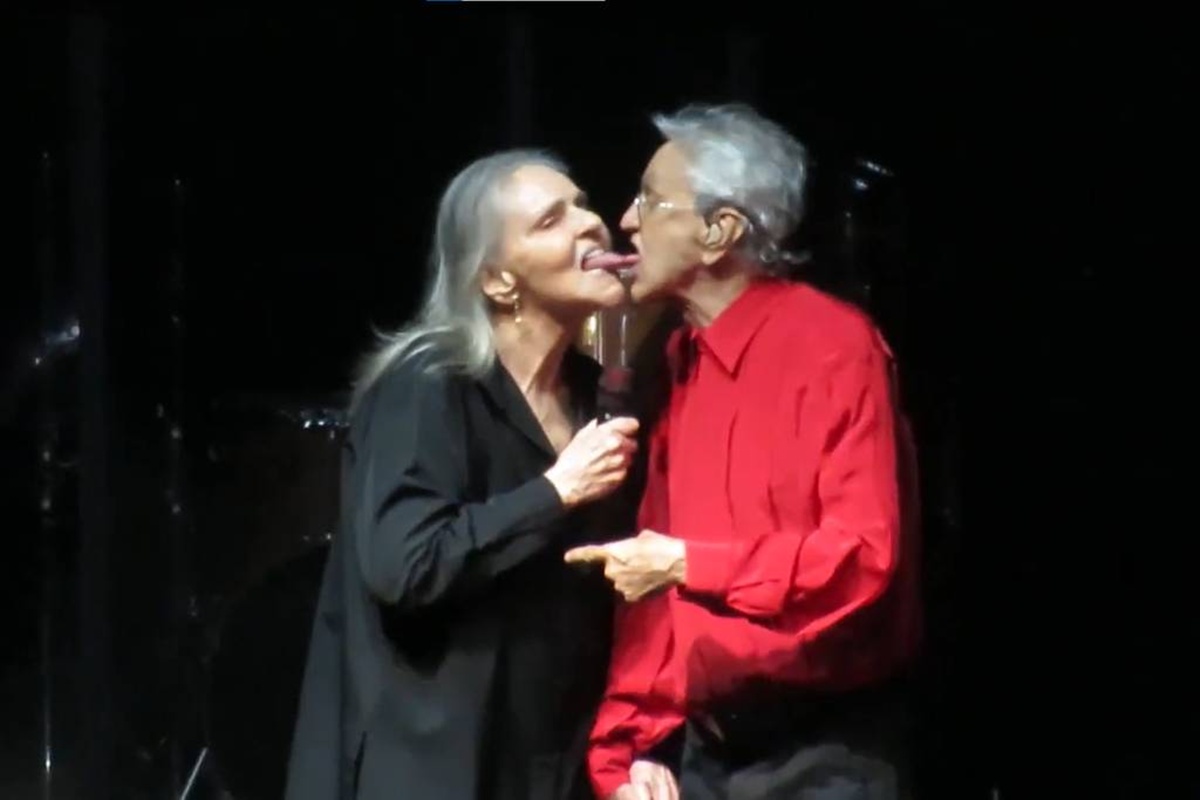 Caetano Veloso se emociona ao falar de Angela Ro Ro: “Saudade enorme”