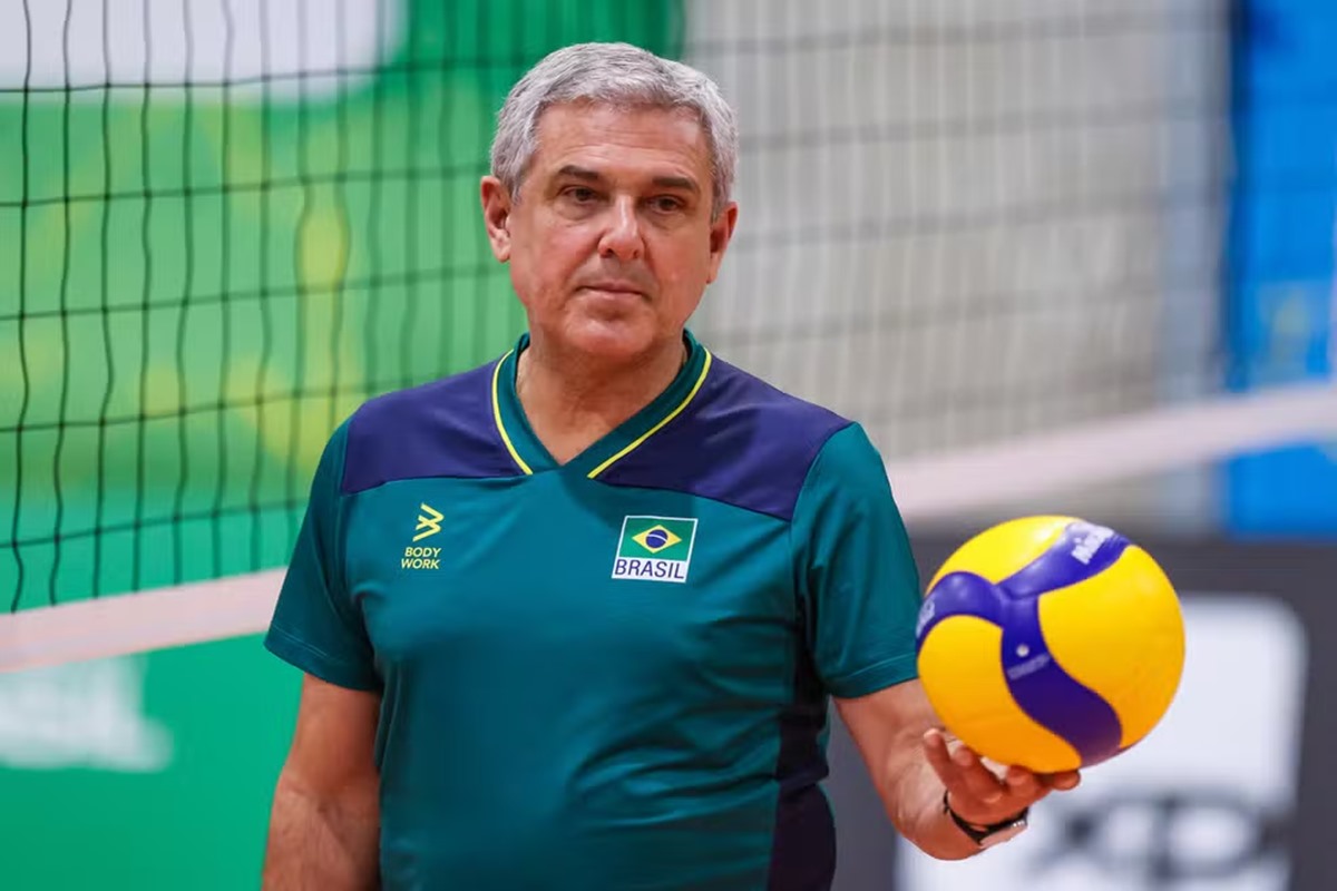 Zé Roberto assume a culpa por derrota do Brasil no Mundial de Vôlei