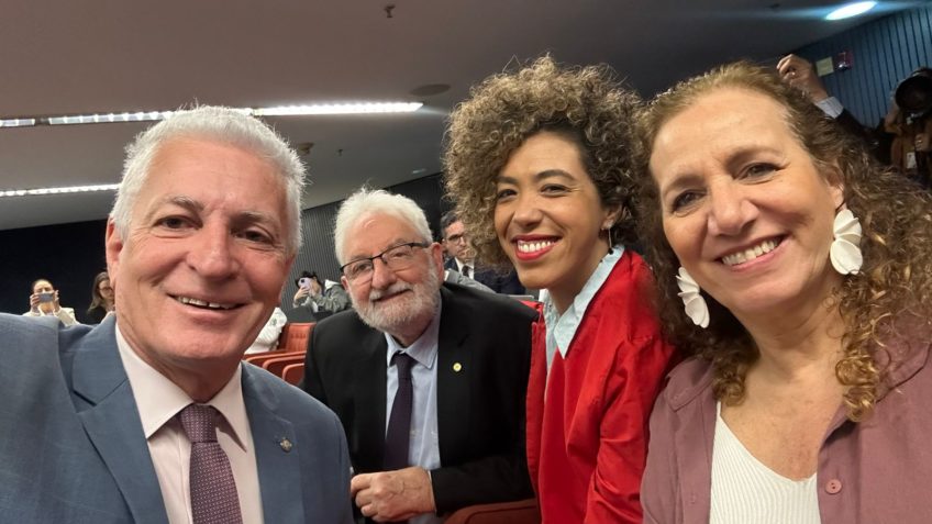 Governistas postam selfie no STF em julgamento de Bolsonaro