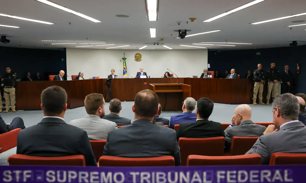 Ao vivo: STF retoma julgamento de Bolsonaro; Dino é o segundo a votar 