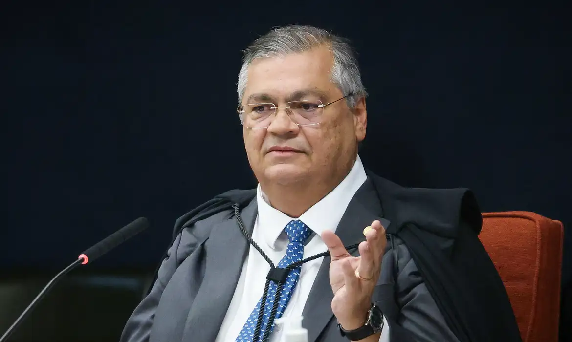 Dino vota pela condenação de Bolsonaro e mais sete; placar está 2 a 0