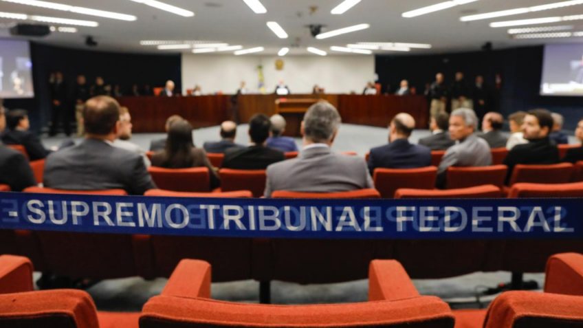 Defesa de Bolsonaro contesta, mas respeitará decisão do STF