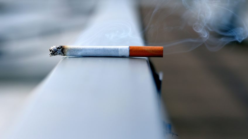 Espanha proíbe fumo em terraços e consumo de tabaco por menores