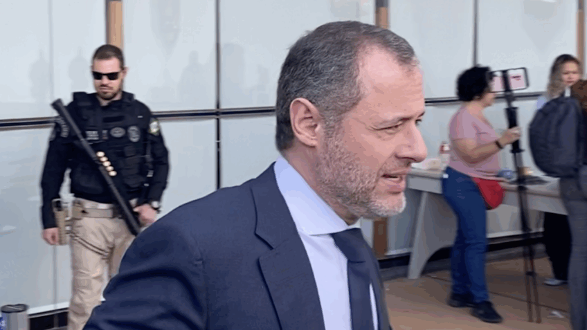 Defesa de Bolsonaro diz que delação de Cid "não deveria existir"