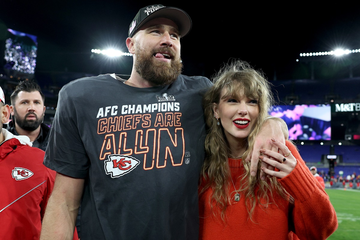 Noivo de Taylor Swift, Travis Kelce assume ter machucado companheiro