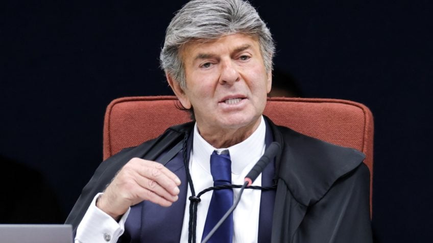 Luiz Fux é destaque nas redes com voto divergente sobre golpe