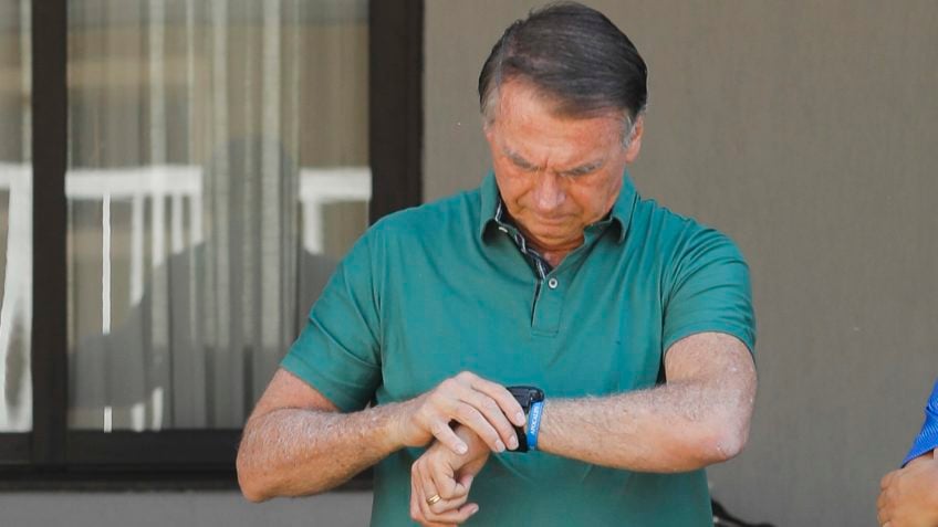 Veja fotos de Bolsonaro poucas horas antes de retomada do julgamento