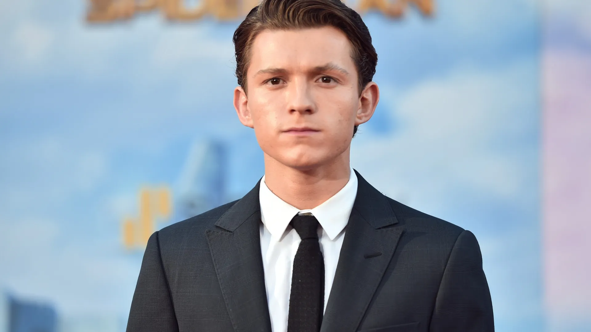 'É como uma nova identidade', diz Tom Holland sobre os três anos e meio de sobriedade