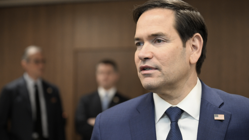 EUA responderão à condenação de Bolsonaro, diz Rubio