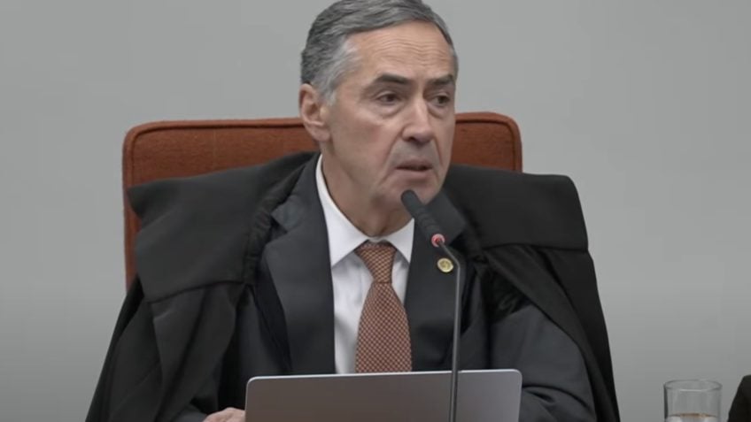 Barroso encerra julgamento de Bolsonaro: "Divisor de águas"