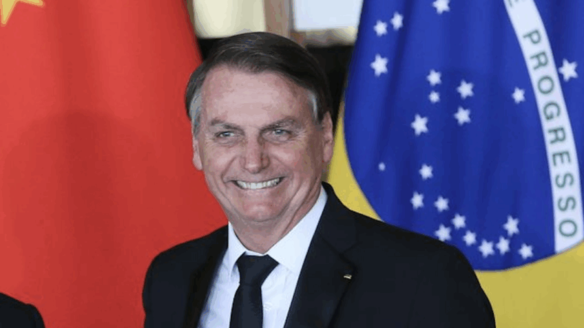 Imprensa chinesa destaca a condenação de Bolsonaro