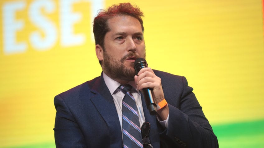 Secretário de Rubio crítica Moraes e condenação de Bolsonaro