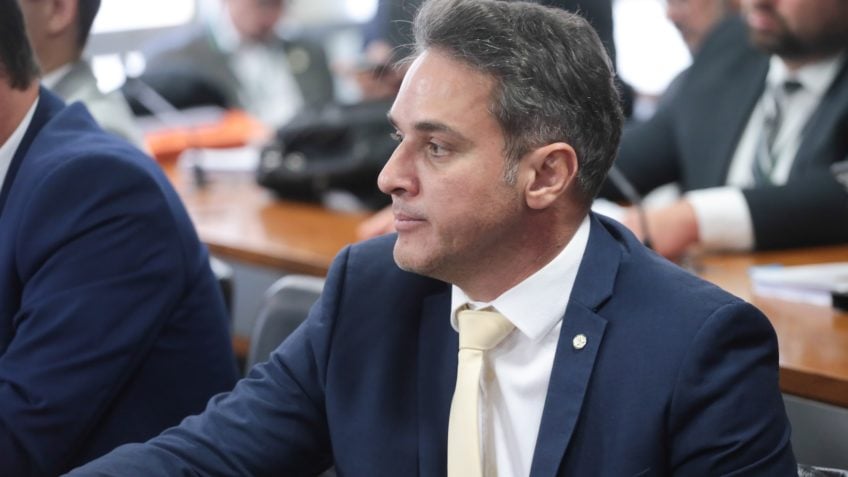 Zucco diz que STF criou "teatro" no julgamento de Bolsonaro
