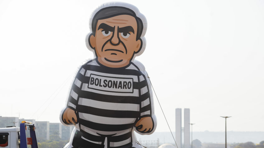 Condenação de Bolsonaro soma 186 mi de reações nas redes