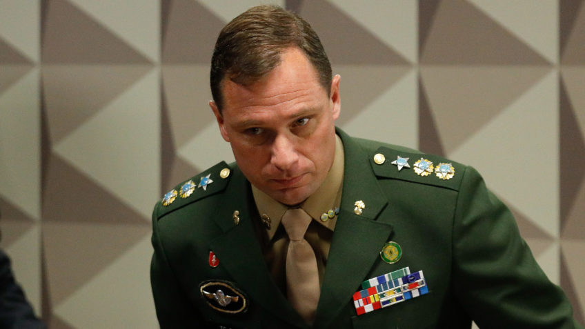 Defesa de Mauro Cid pede fim das cautelares no STF
