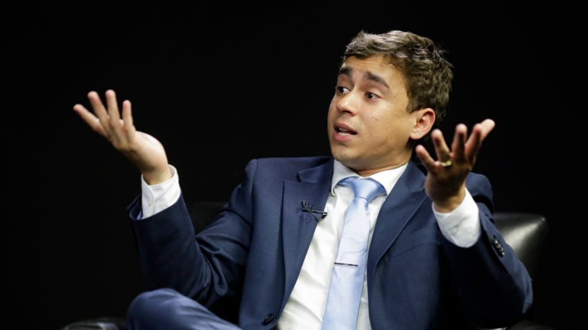 Políticos brasileiros pedem punição para quem celebrou morte de Charlie Kirk