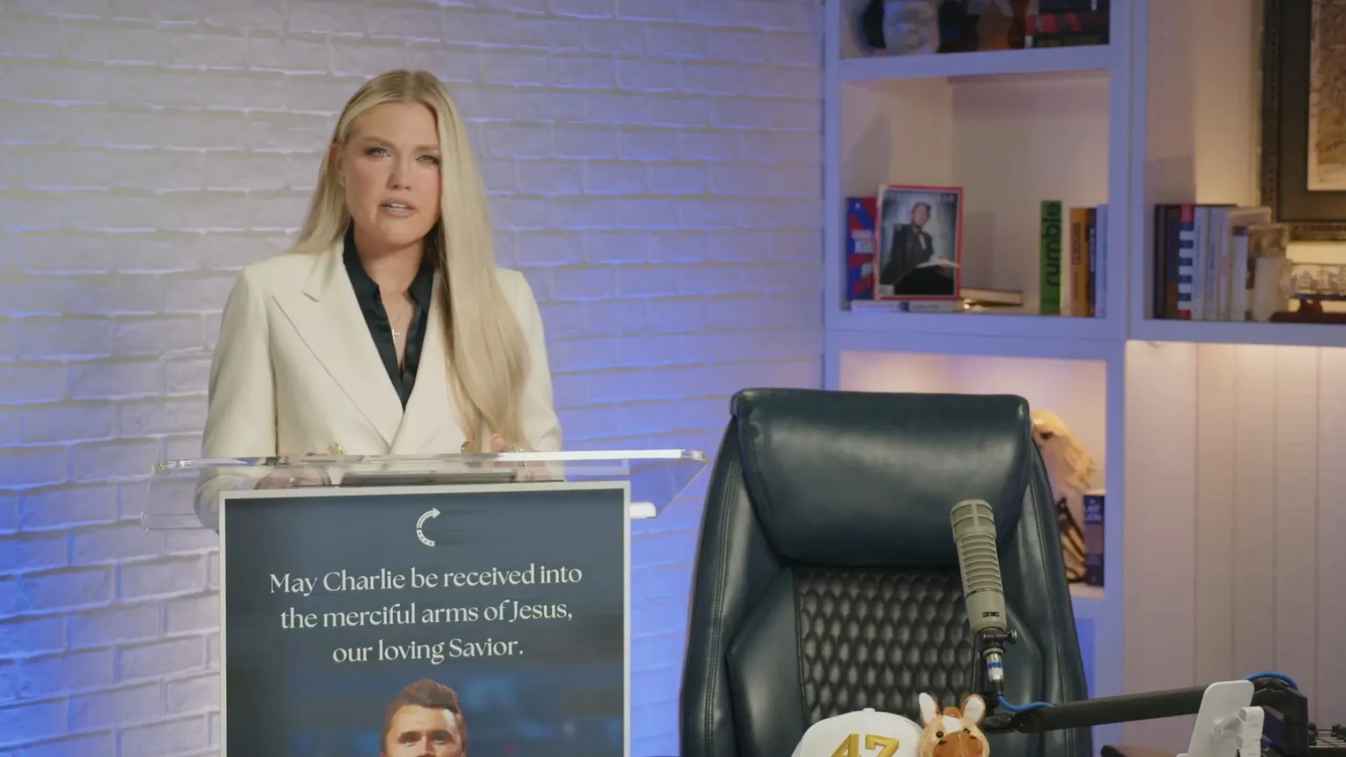 Viúva de Charlie Kirk se pronuncia após assassinato do marido
