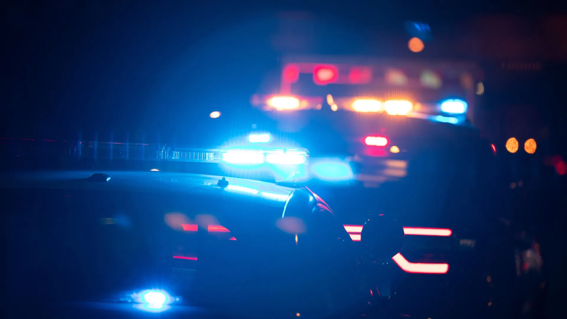 Polícia encontra carro de homens desaparecidos no PR enterrado com marcas de sangue e tiro