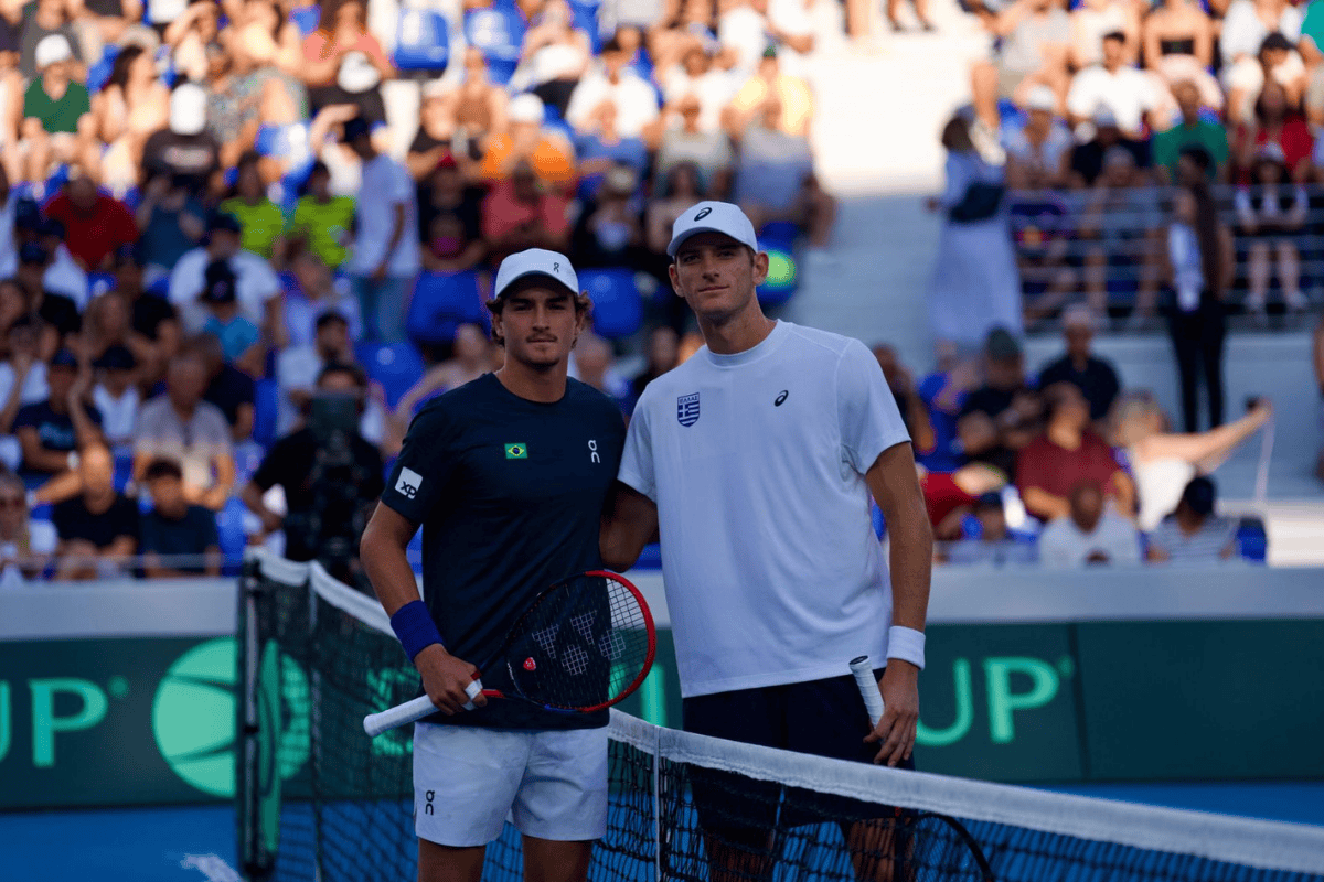 Thiago Wild perde para Tsitsipas e duelo da Copa Davis está empatado