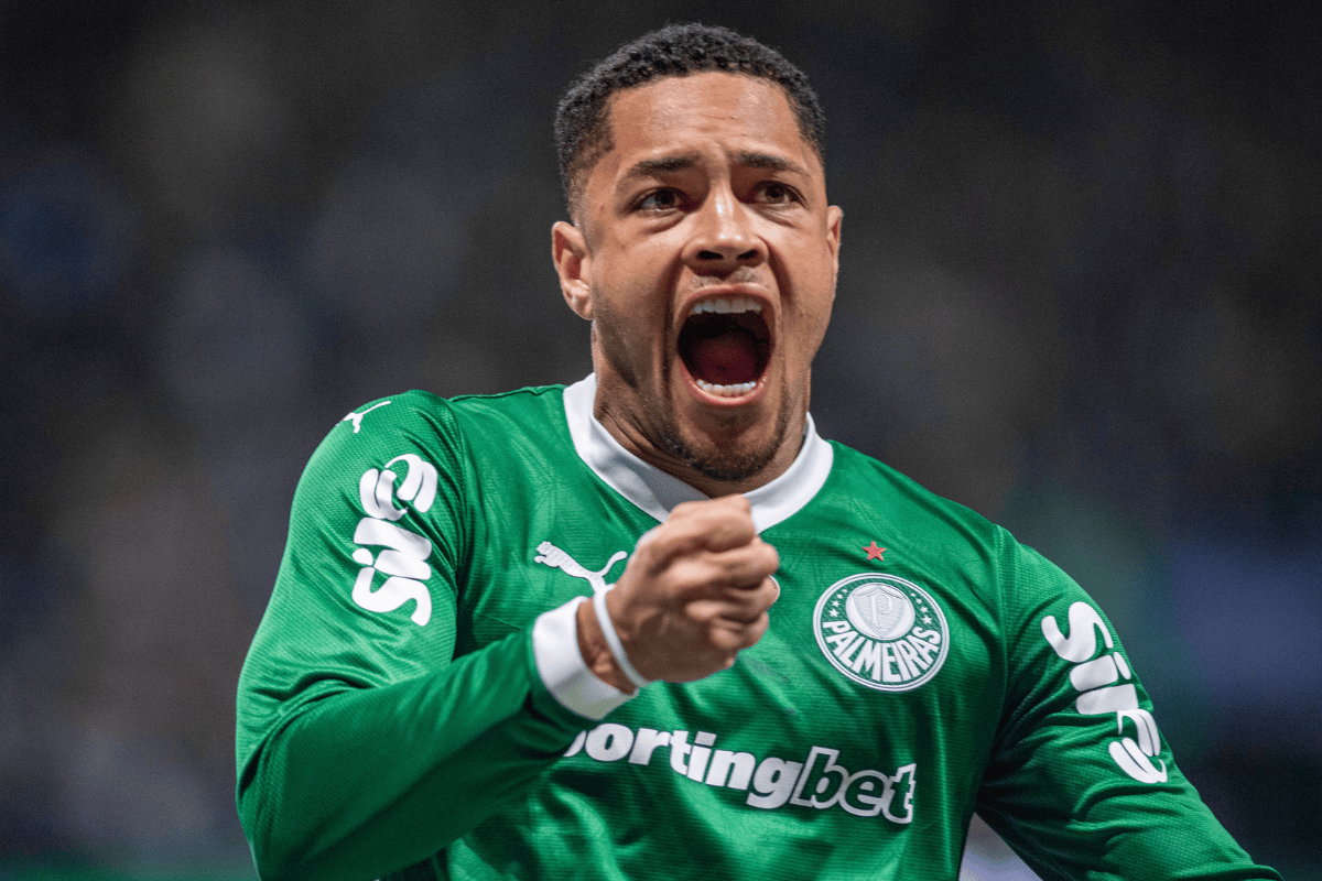 Vitor Roque faz hat-trick na goleada do Palmeiras pela Série A; veja
