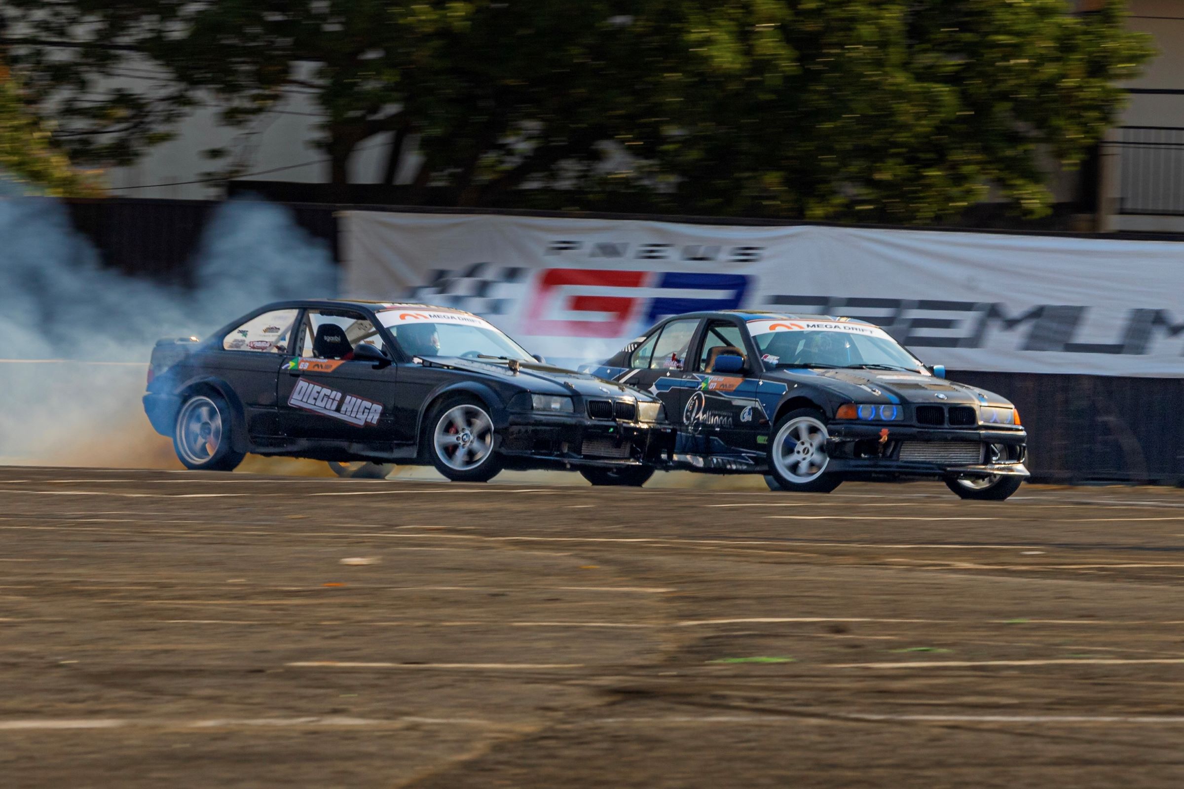 Matheus Sartor vence 3ª etapa do Mega Drift Brasil na Granja do Torto