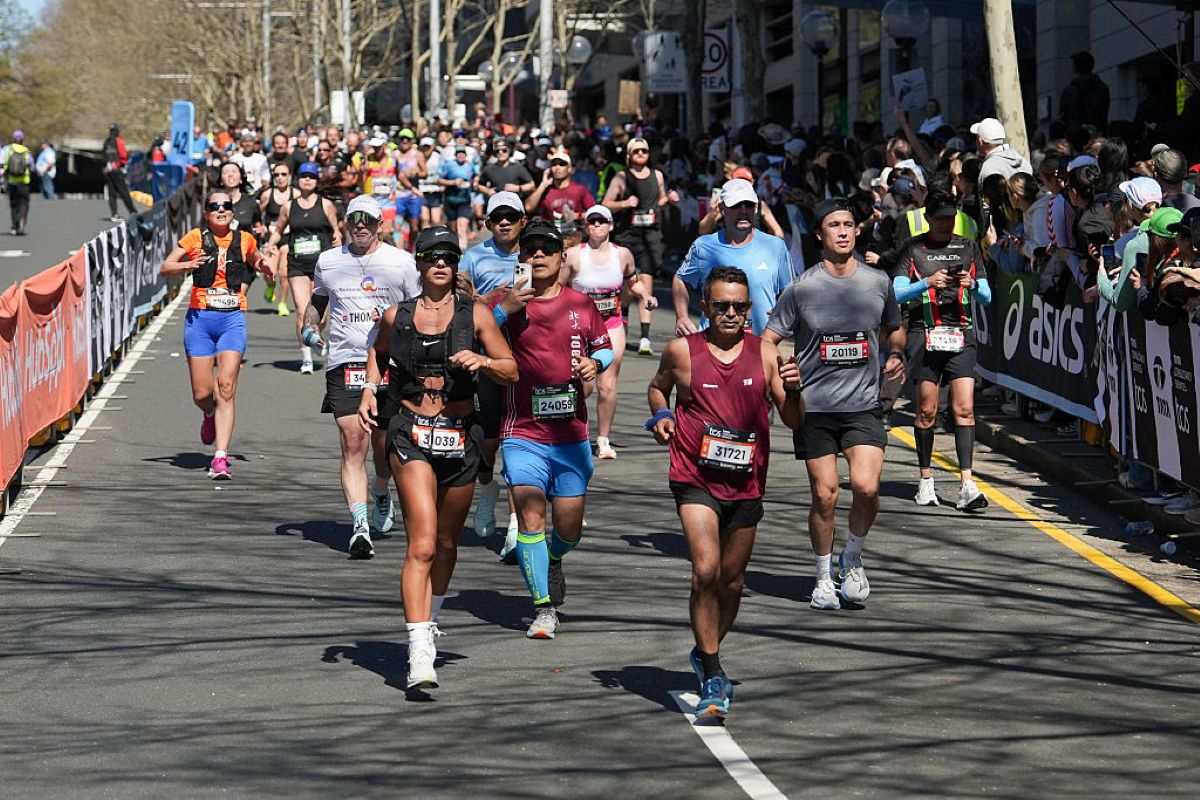 É hoje! Corredores de rua disputam provas da Meia Maratona Metrópoles