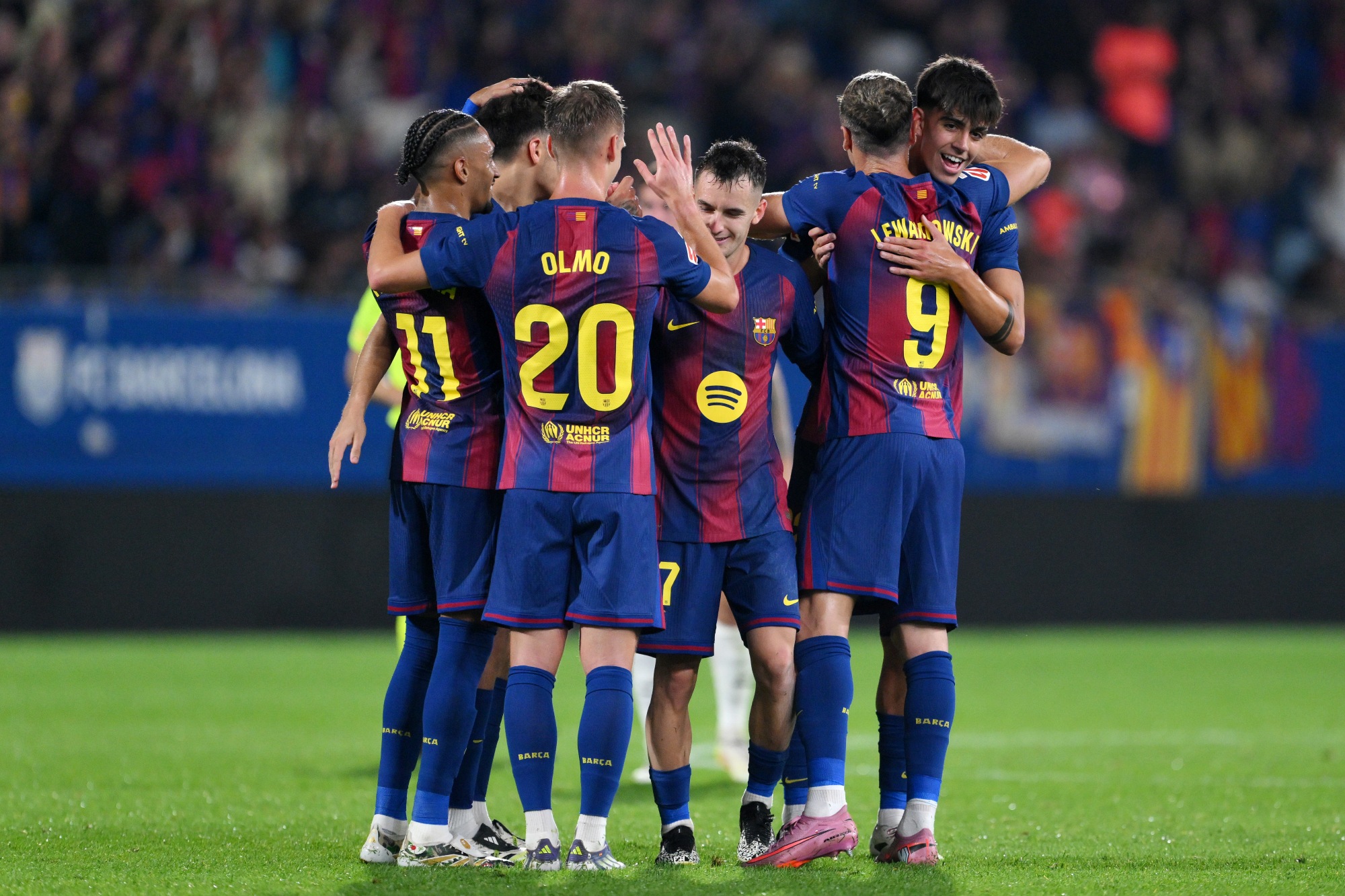 Após goleada, jogadores do Barcelona deixam estádio sem tomar banho